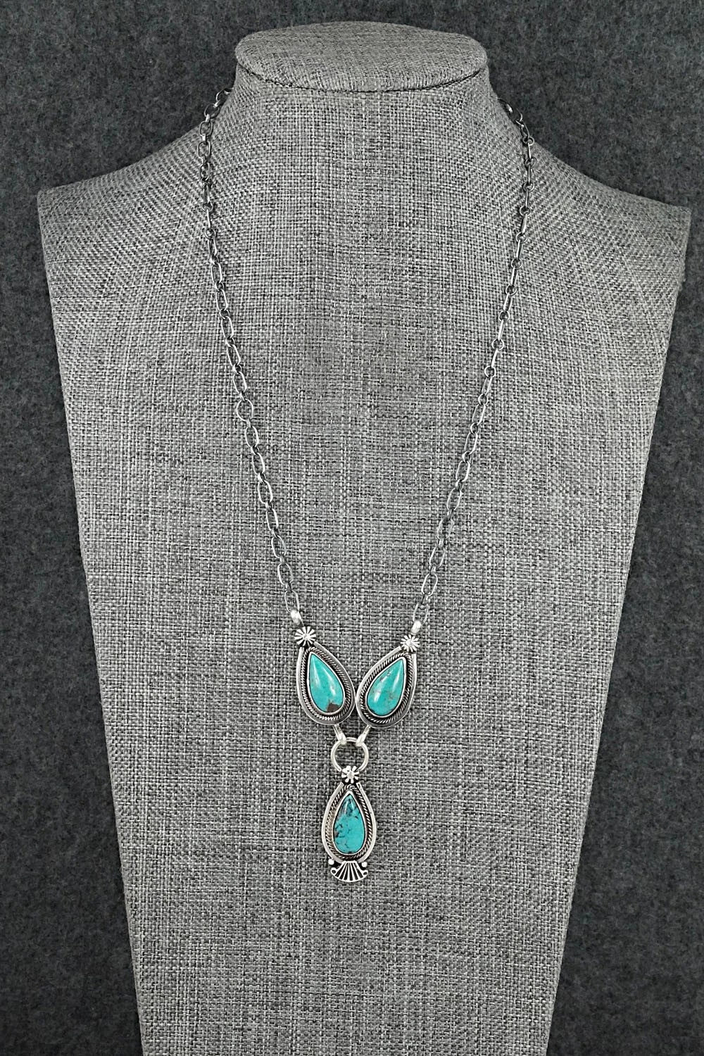Turquoise & Sterling Silver Necklace - Verley Betone