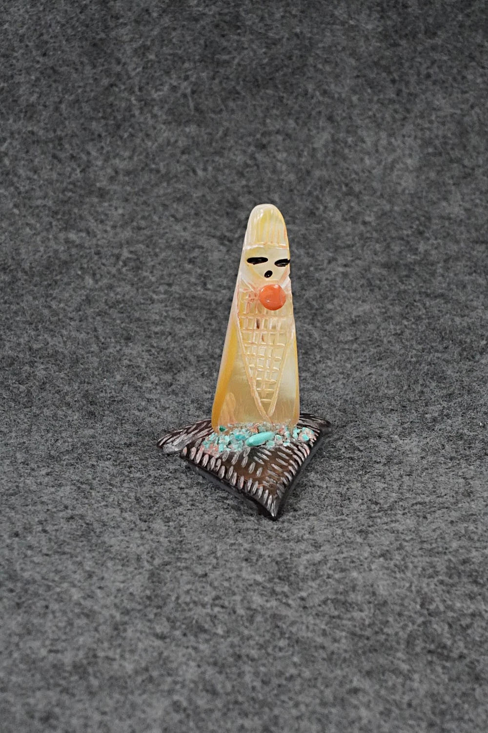 Corn Maiden Zuni Fetish Carving - Carlton Camasona