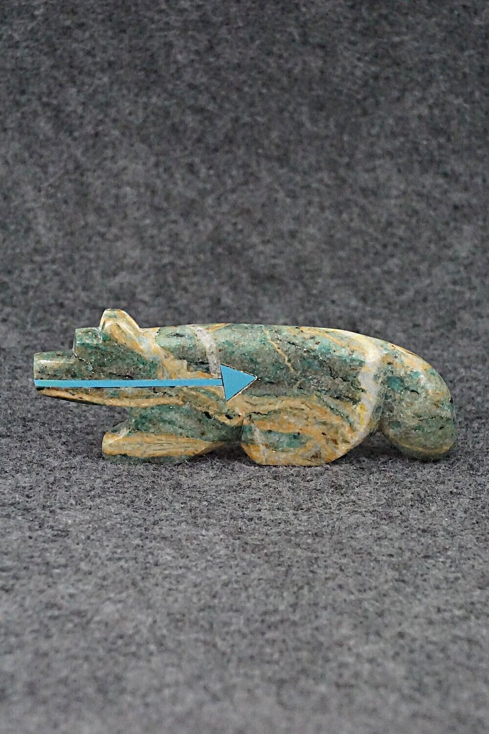 Wolf Zuni Fetish Carving - Bernard Laiwakete