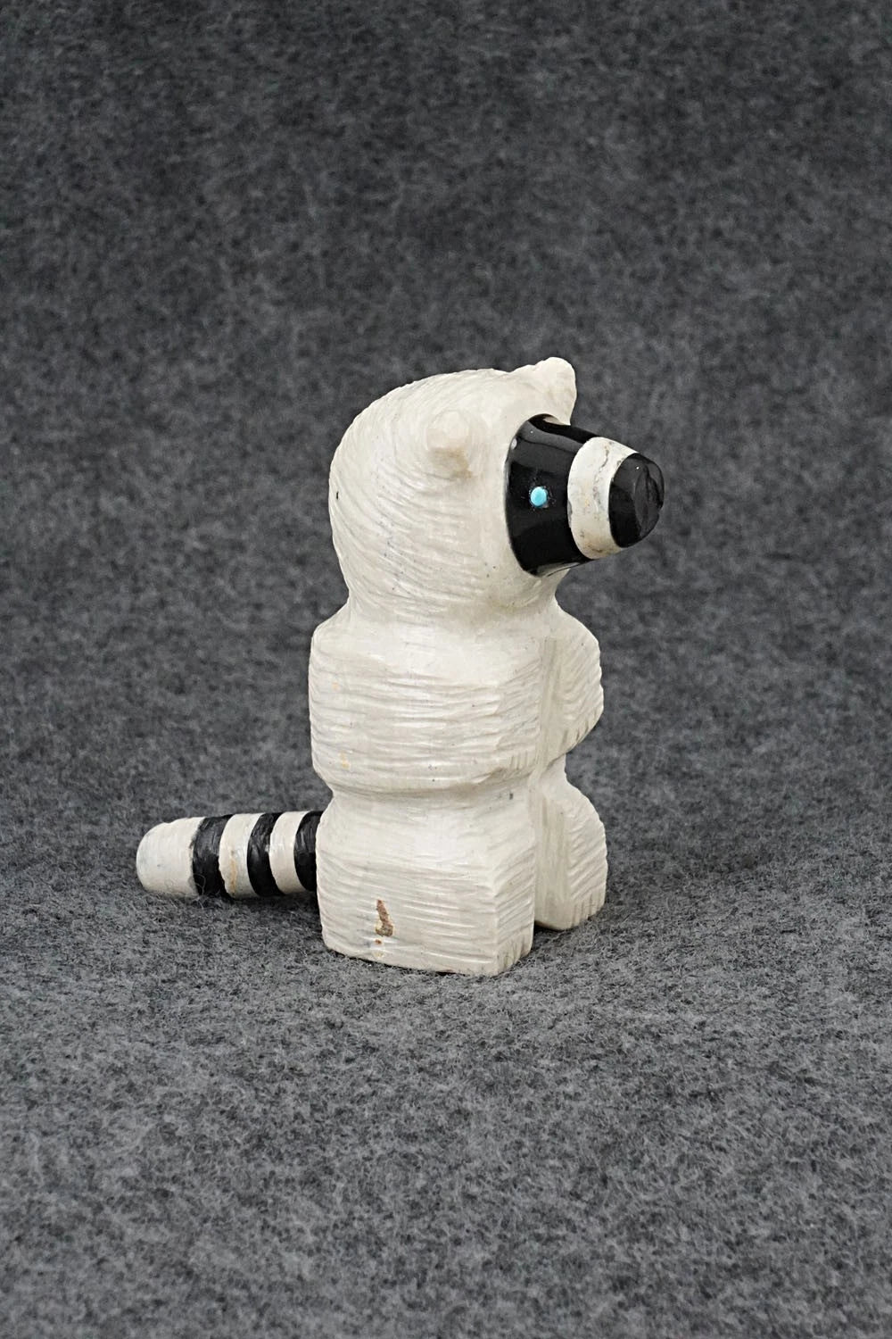 Raccoon Zuni Fetish Carving - Susan Lementino