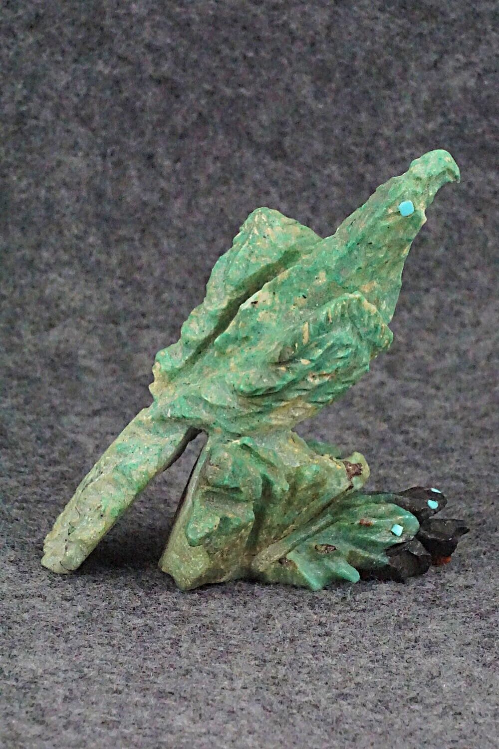 Eagle Zuni Fetish Carving - Jon Quam