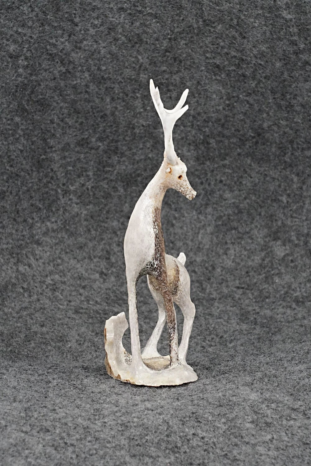 Deer Zuni Fetish Carving - Ruben Najera