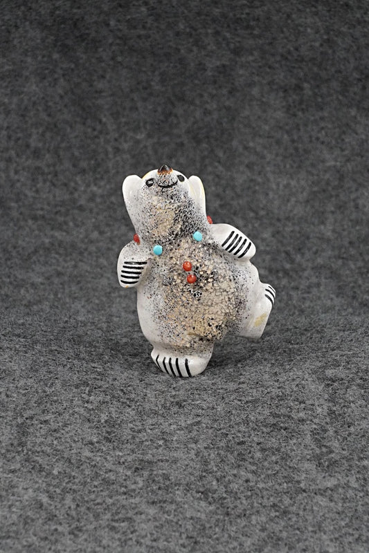 Bear Zuni Fetish Carving - Claudia Peina