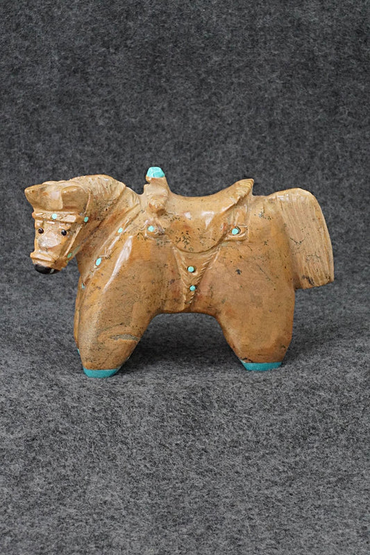 Horse Zuni Fetish Carving - Freddie Leekya