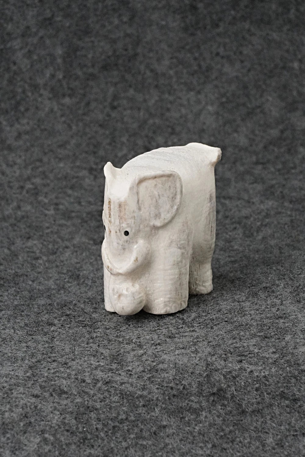 Elephant Zuni Fetish Carving - Maxx Laate
