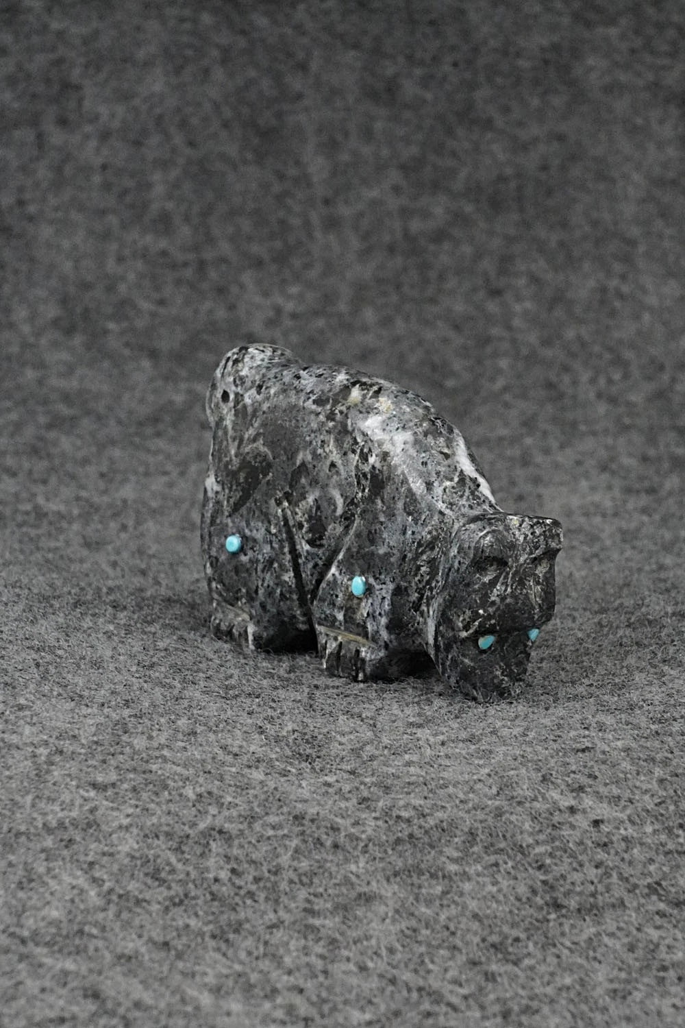 Bear Zuni Fetish Carving - Alexander Chavez