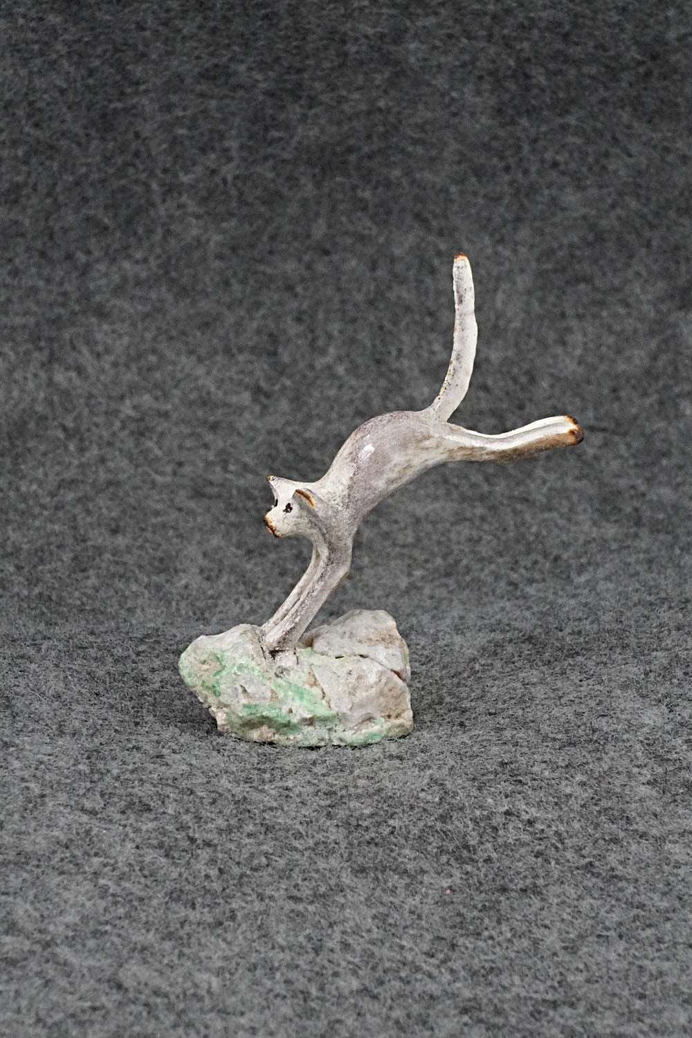 Mountain Lion Zuni Fetish Carving - Ruben Najera
