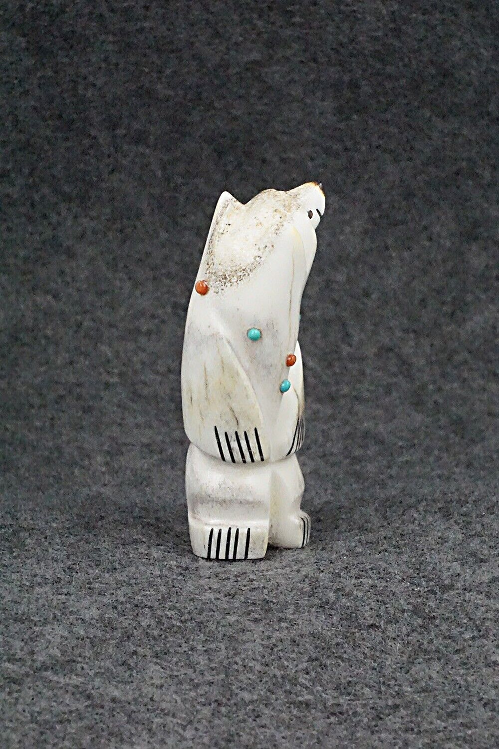 Bear Zuni Fetish Carving - Claudia Peina