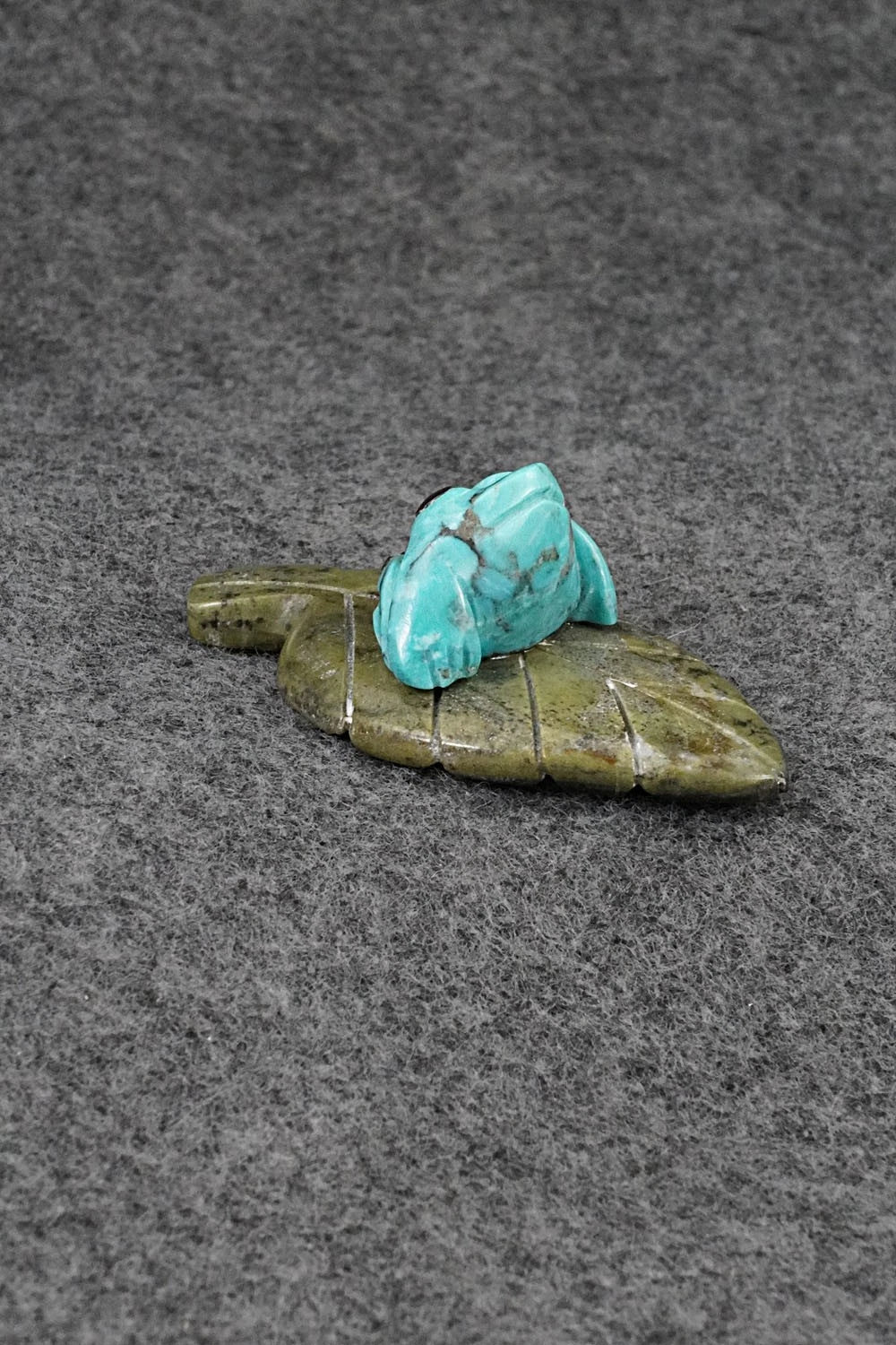 Frog Zuni Fetish Carving - Reynold Lunasee