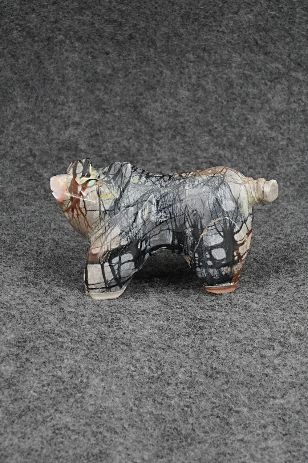 Pig Zuni Fetish Carving - Freddie Leekya