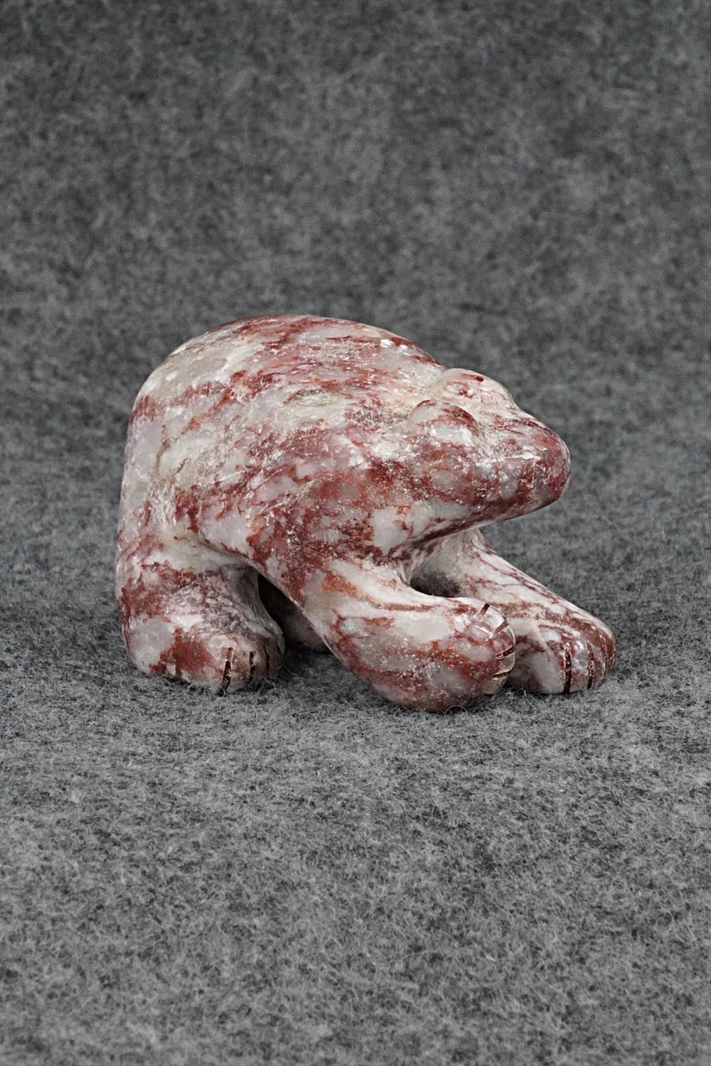 Bear Zuni Fetish Carving - Rick Kallestewa