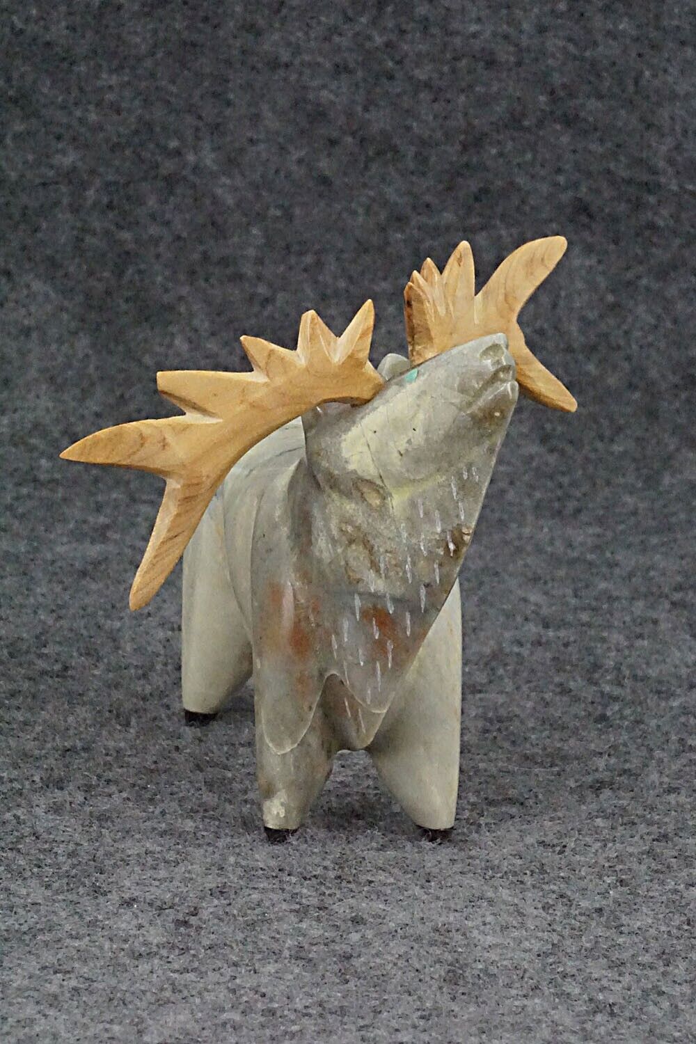 Elk Zuni Fetish Carving - Enrike Leekya