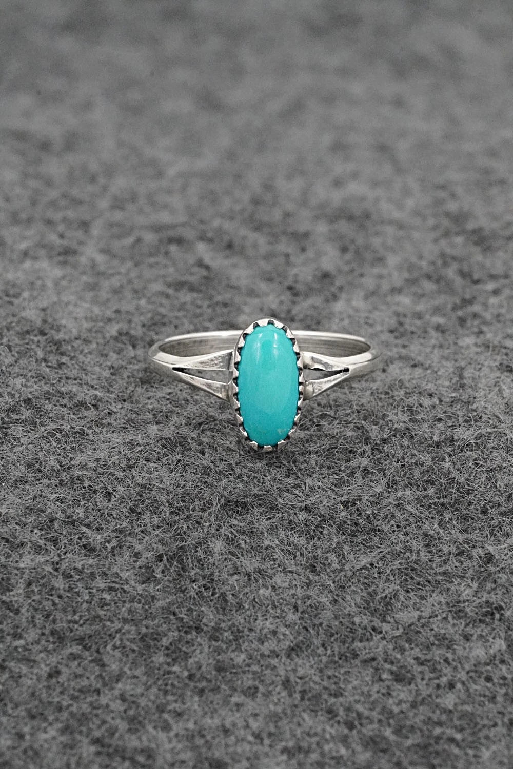 Turquoise & Sterling Silver Ring - Matthew Gordon - Size 6.75