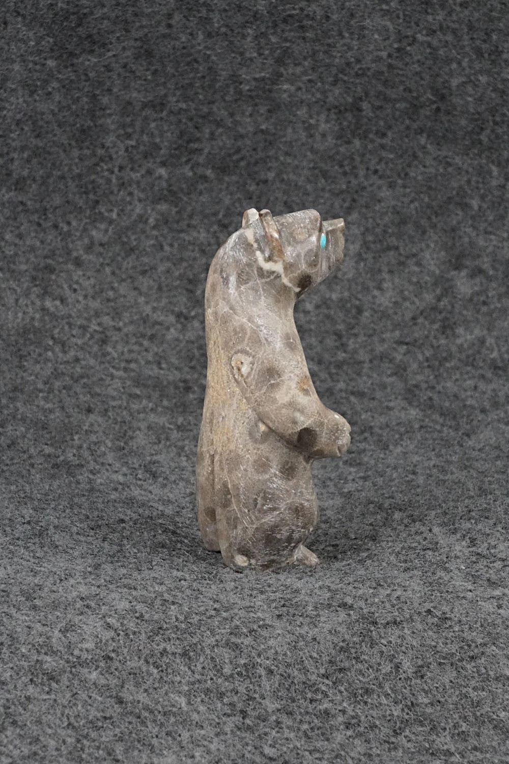 Bear Zuni Fetish Carving - Ronnie Lunasee