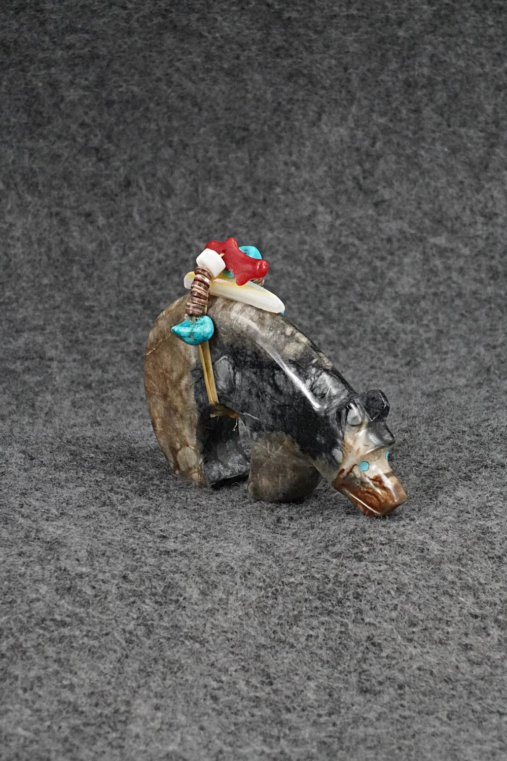 Bear Zuni Fetish Carving - Rodney Laiwakete