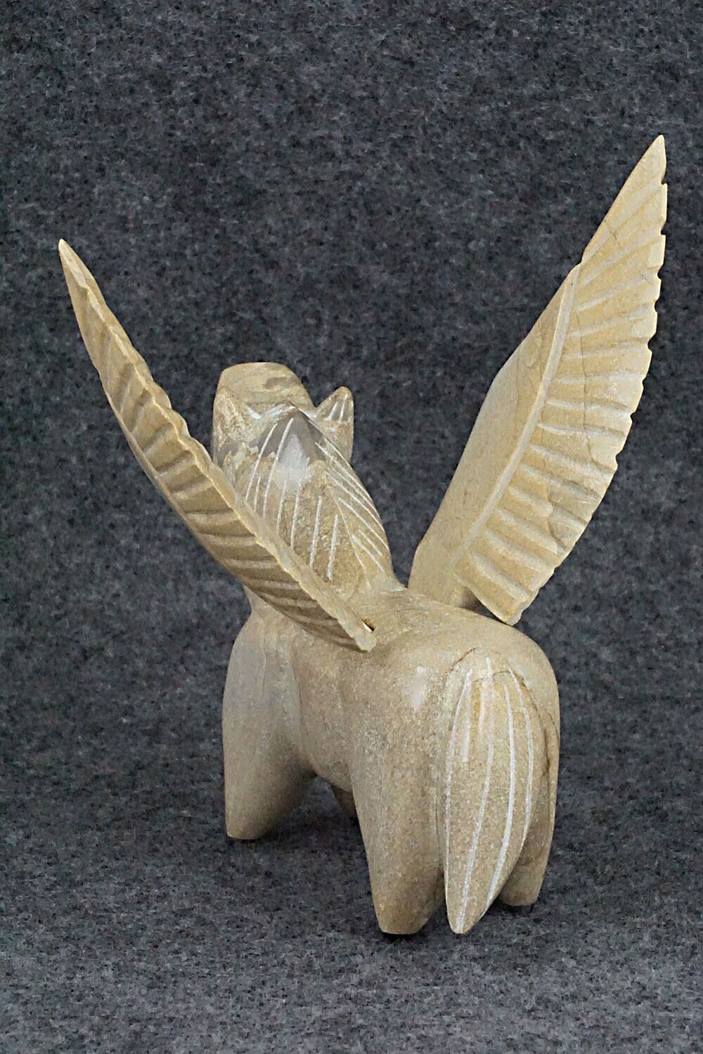Pegasus Horse Zuni Fetish Carving - Enrike Leekya