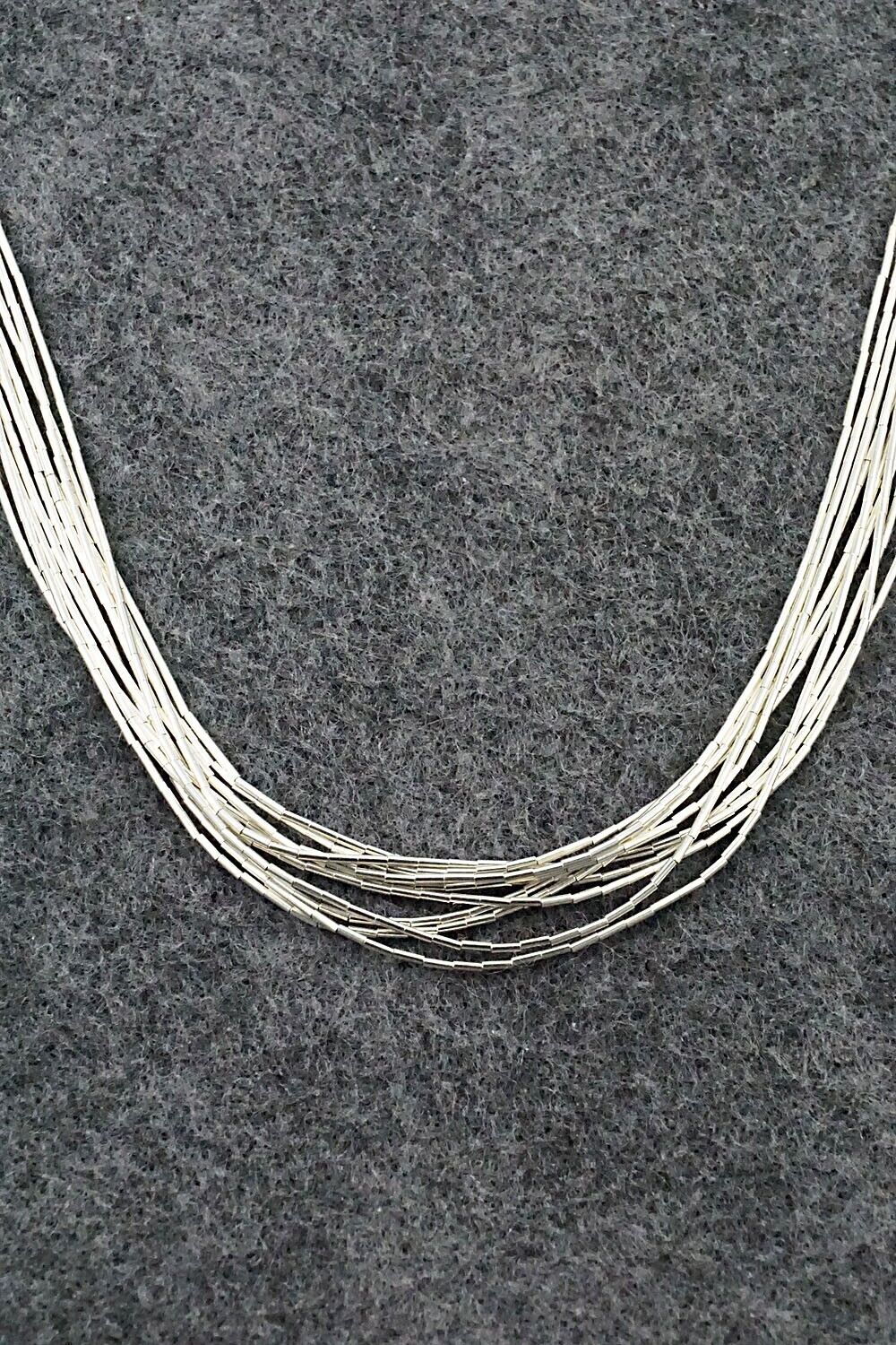 Good Sterling liquid silver Necklace