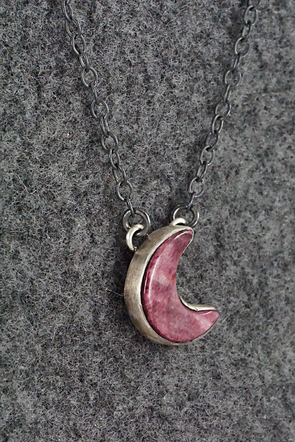 Spiny Oyster & Sterling Silver Necklace - Bernyse Chavez