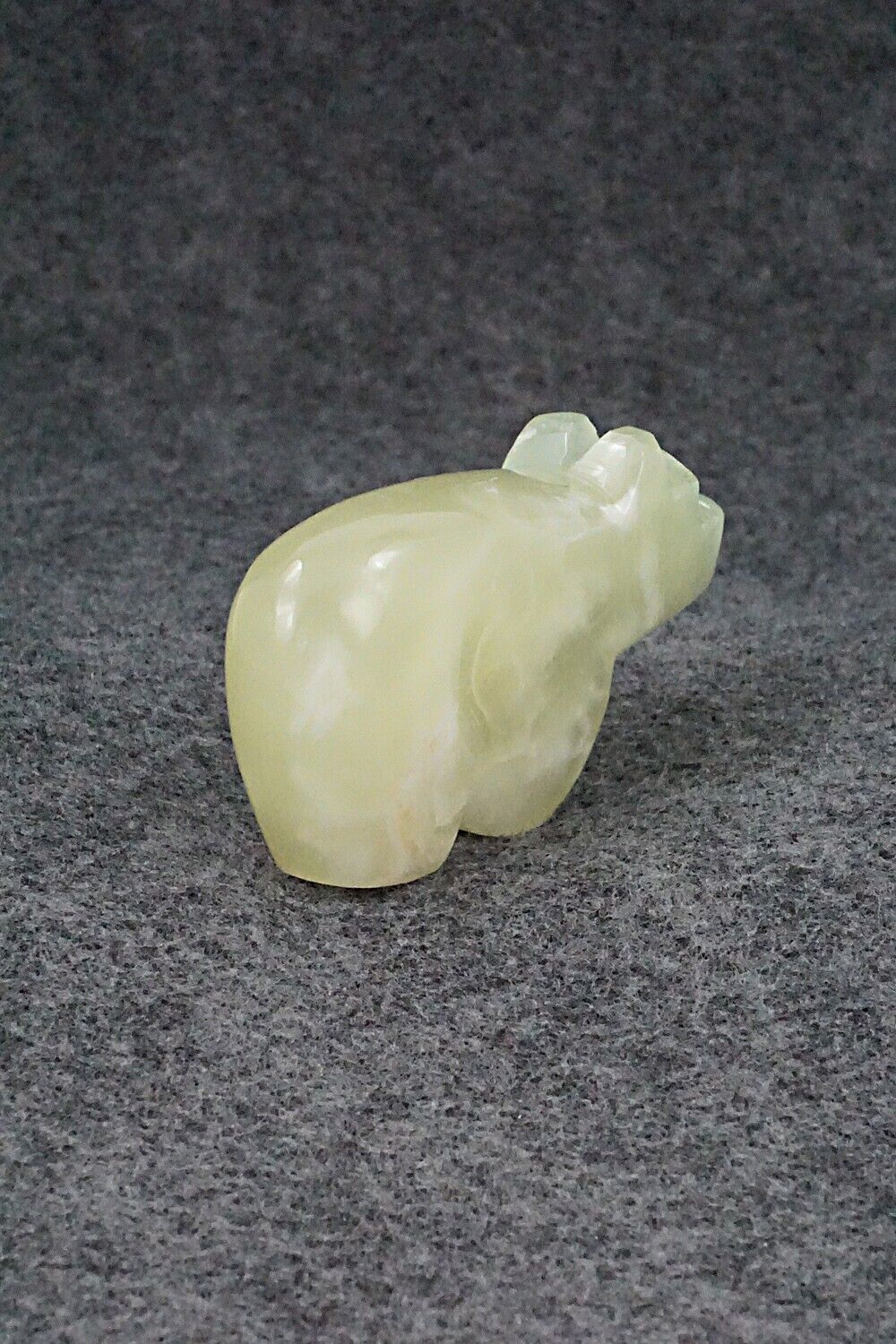 Bear Zuni Fetish Carving - Bernard Laiwakete