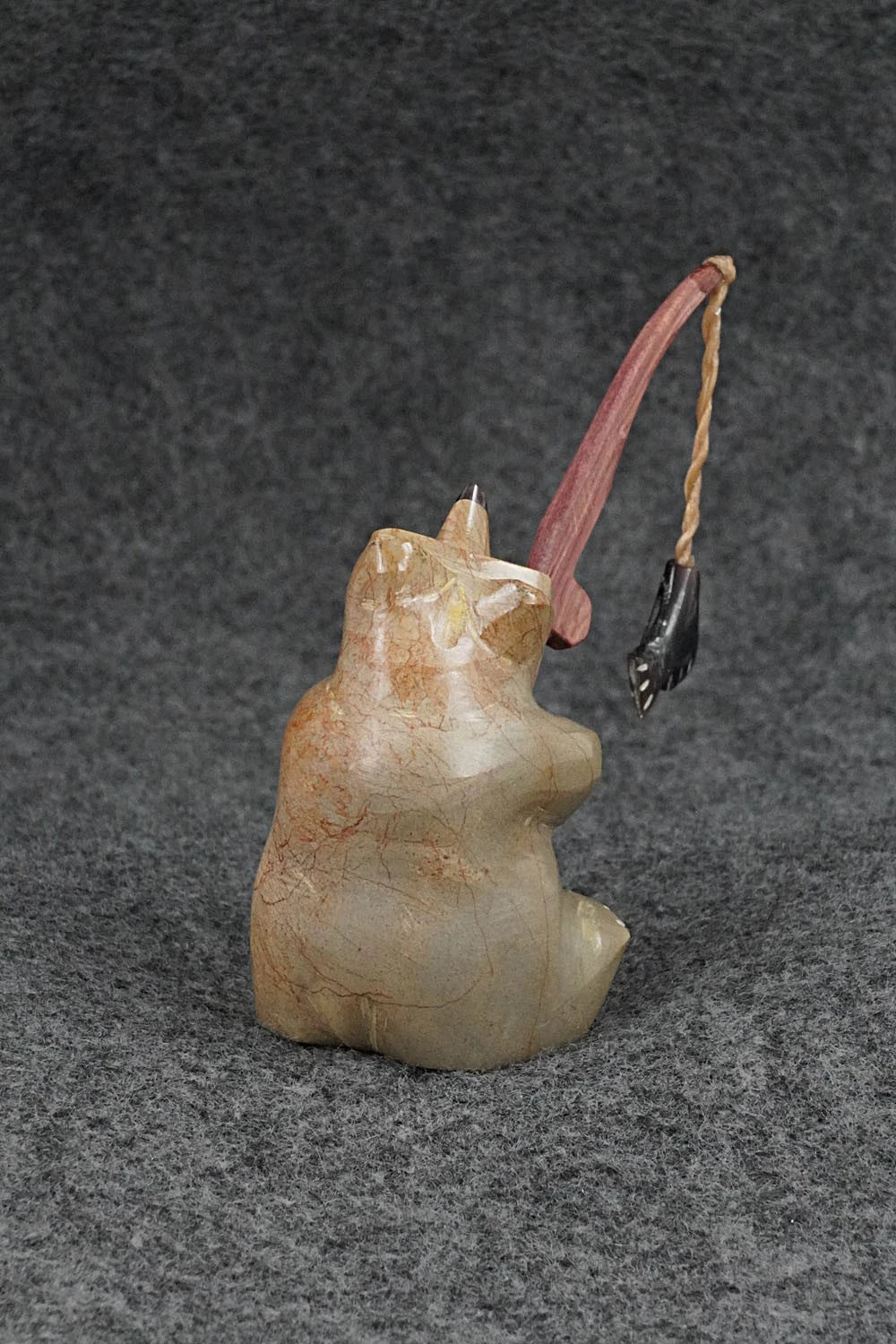 Bear Zuni Fetish Carving - Enrike Leekya