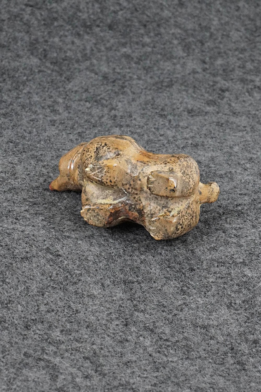 Dog Zuni Fetish Carving - Freddie Leekya
