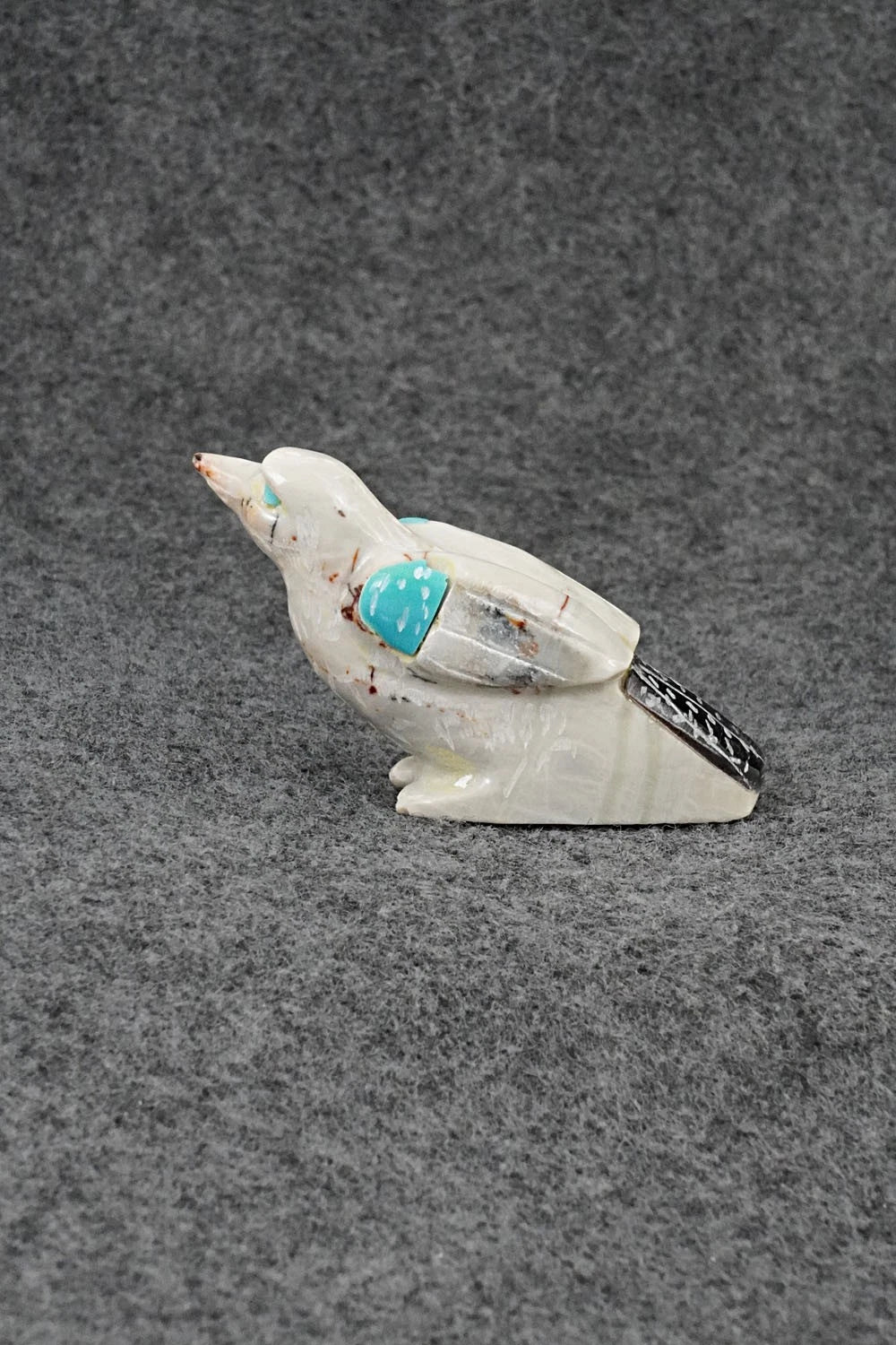 Bird Zuni Fetish Carving - Freddie Leekya