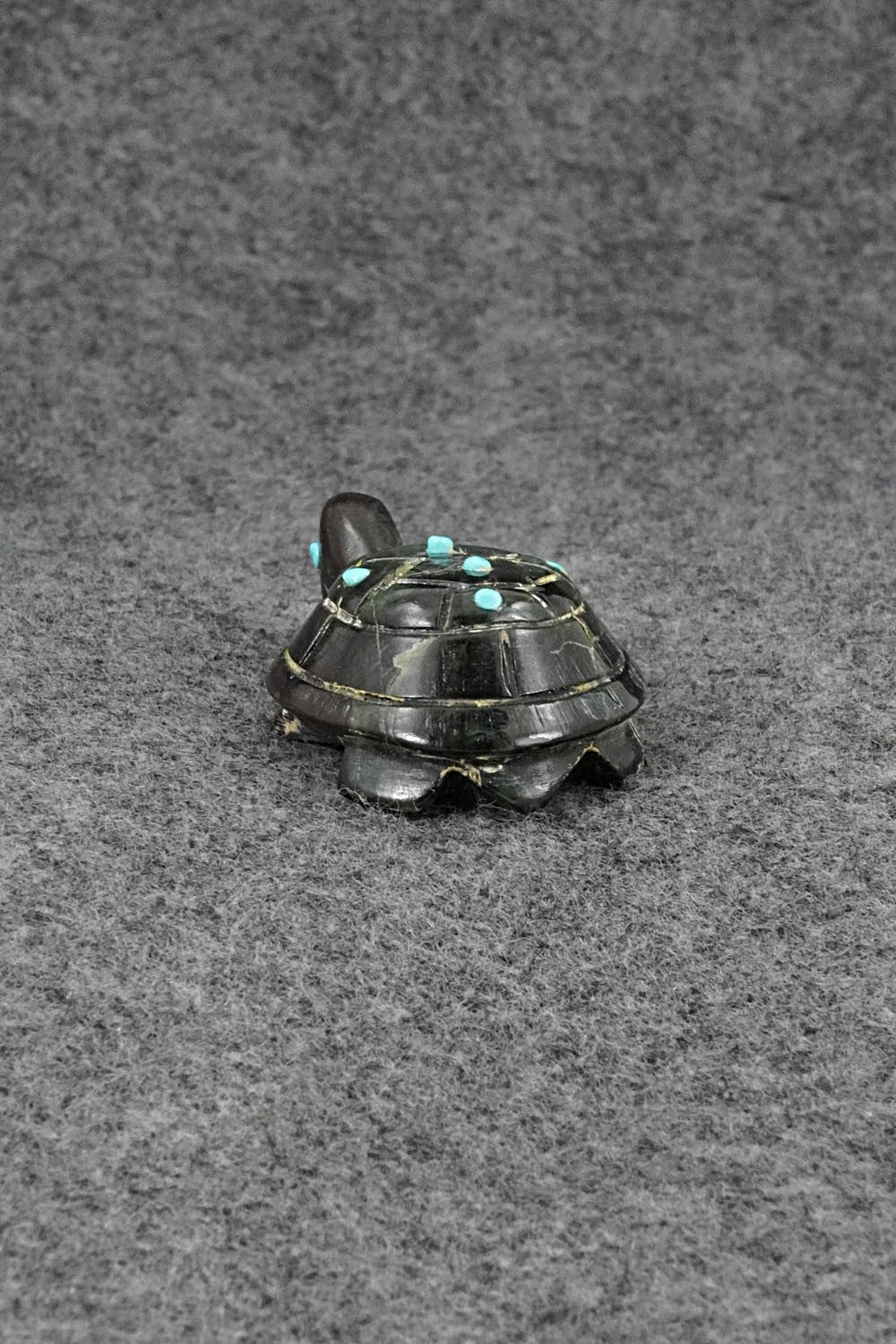 Turtle Zuni Fetish Carving - Ronnie Lunasee