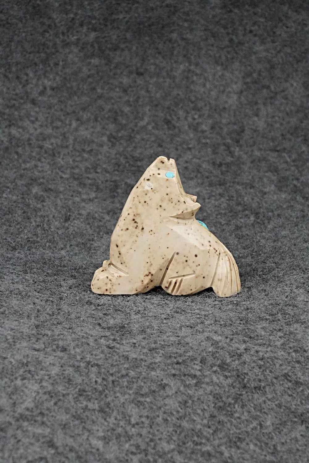 Wolf Zuni Fetish Carving - Dannette Laate