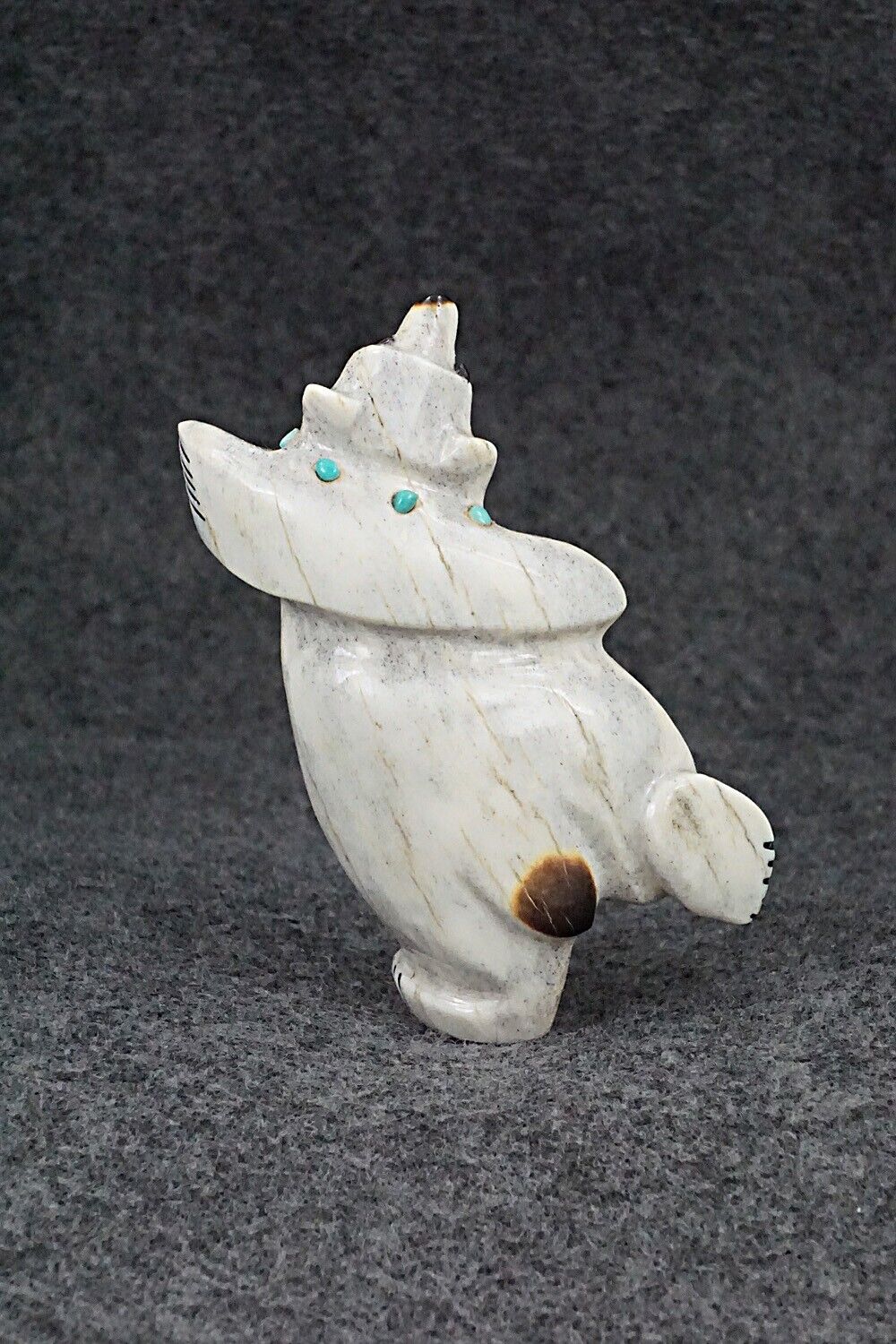 Bear Zuni Fetish Carving - Claudia Peina