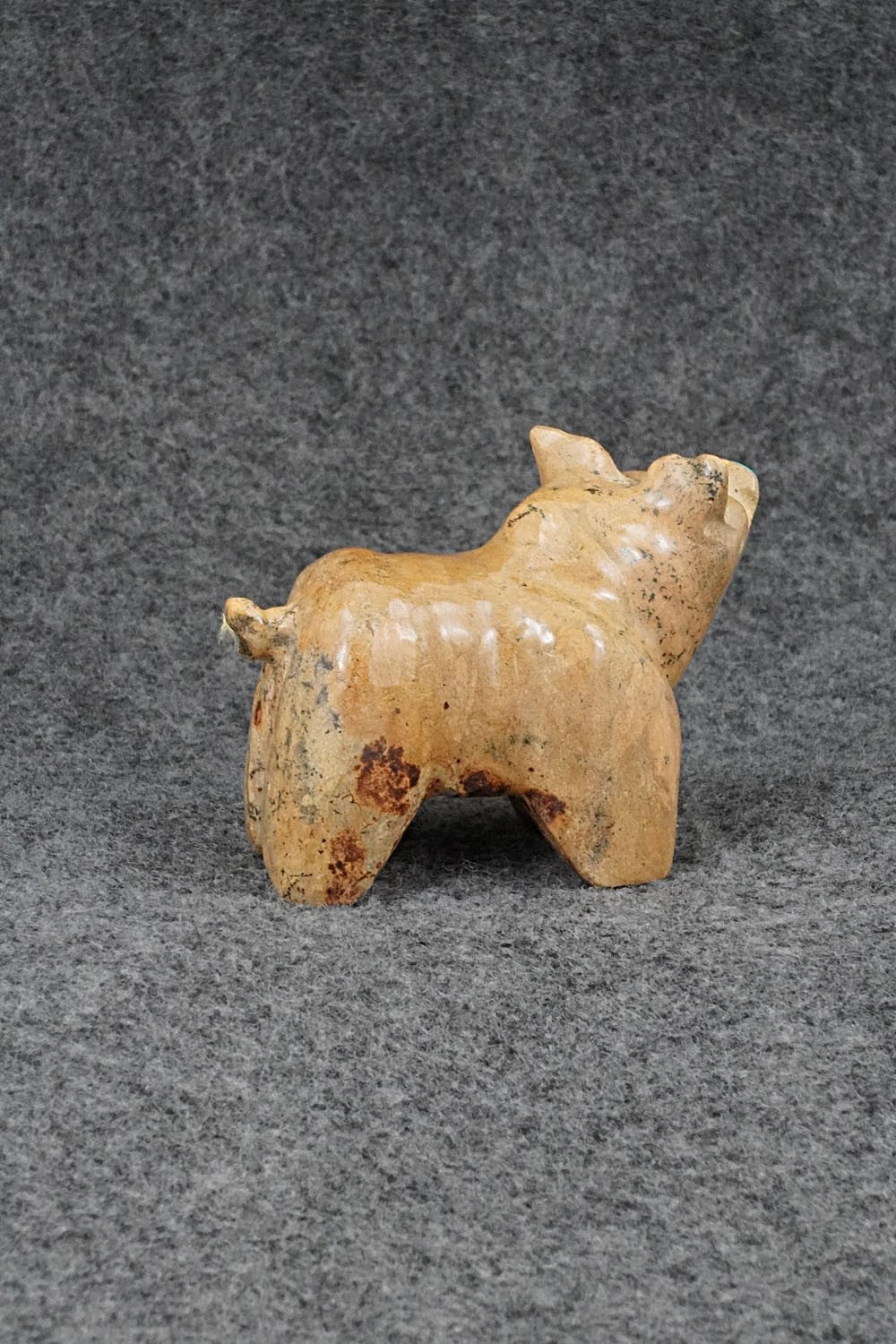Pig Zuni Fetish Carving - Freddie Leekya