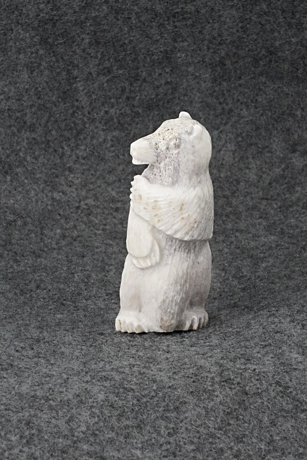 Bear Zuni Fetish Carving - Maxx Laate