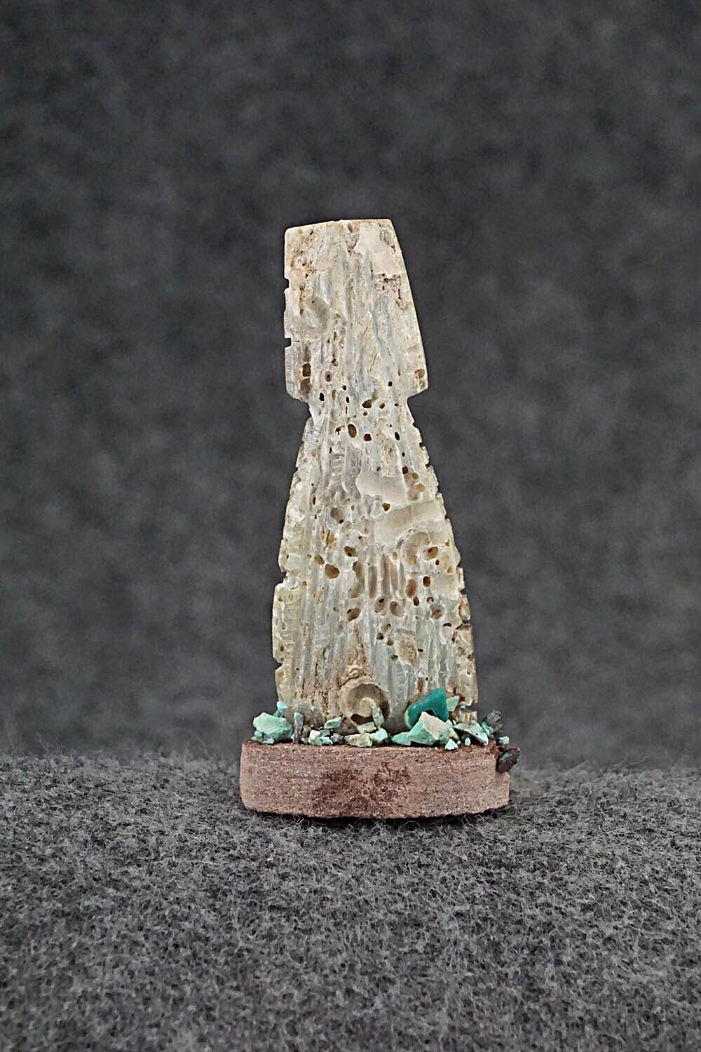 Corn Maiden Zuni Fetish Carving - Carl Etsate
