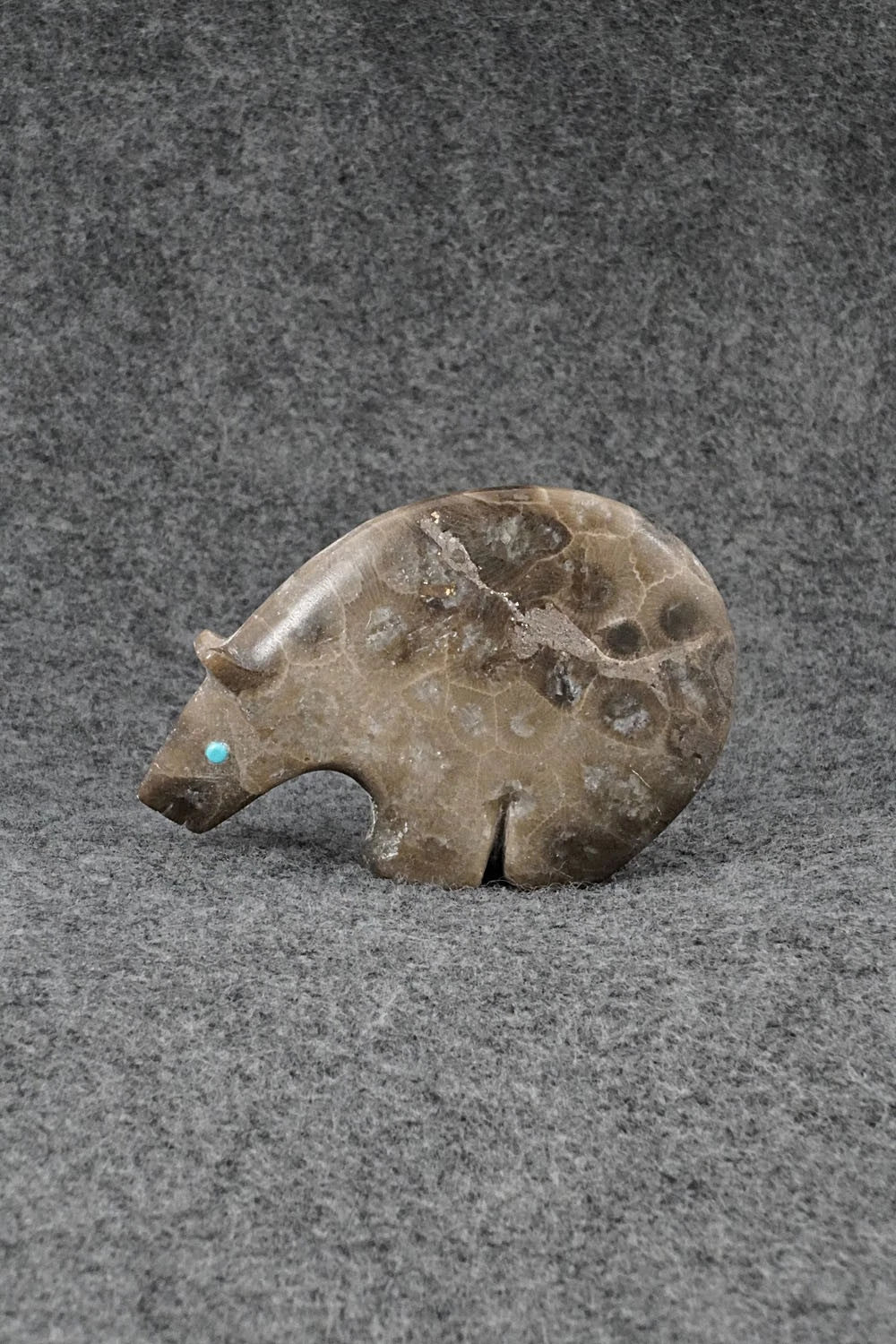 Bear Zuni Fetish Carving - Ronnie Lunasee