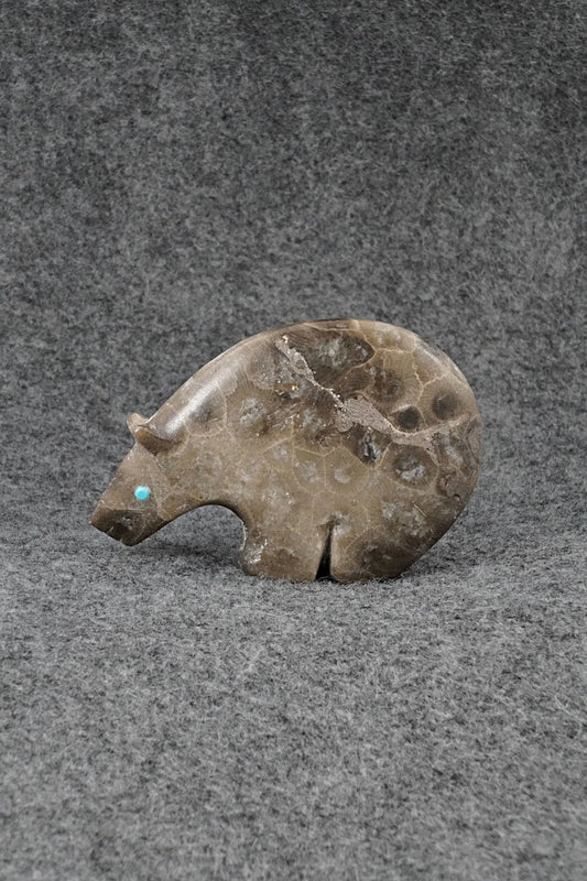 Bear Zuni Fetish Carving - Ronnie Lunasee