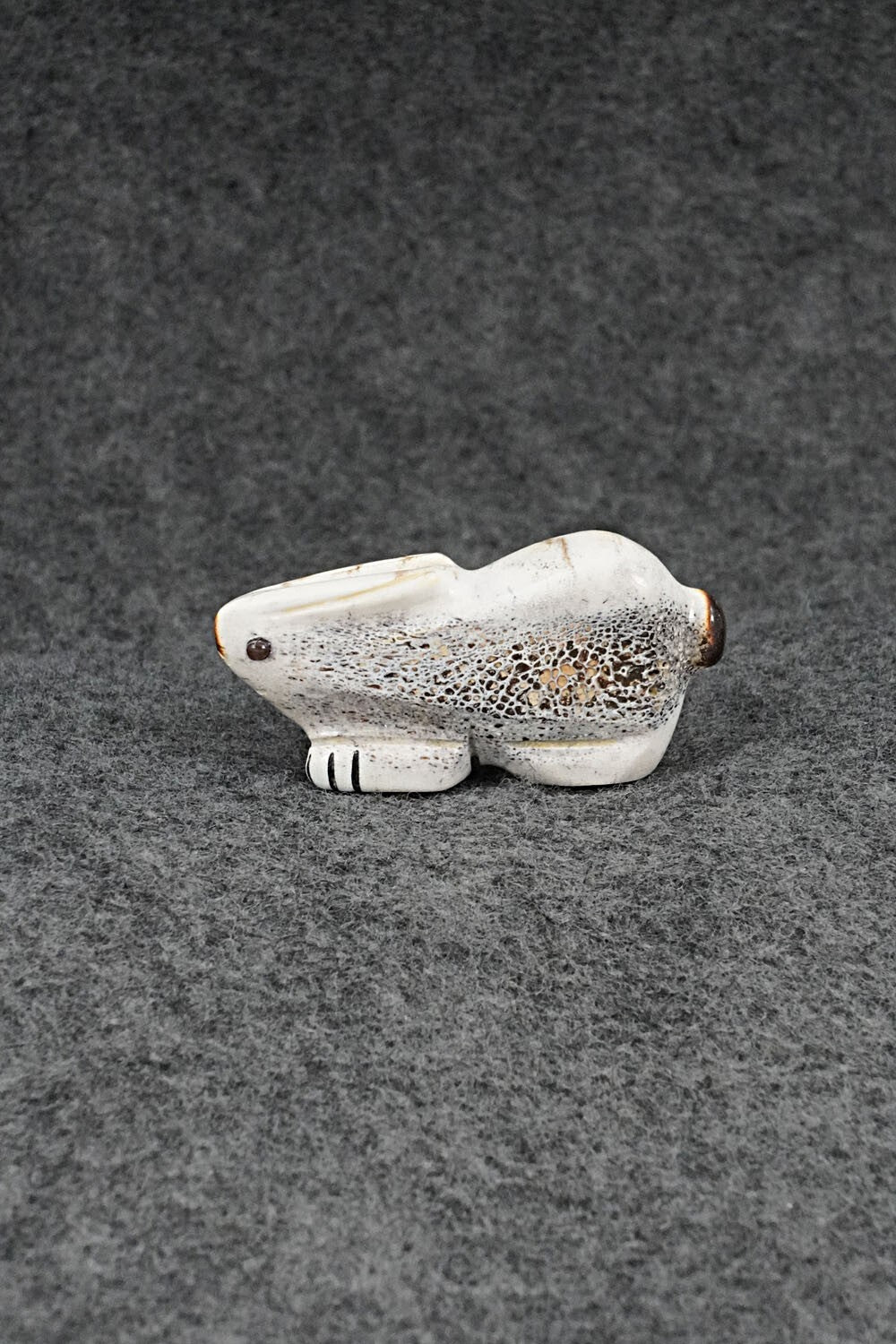 Rabbit Zuni Fetish Carving - Claudia Peina