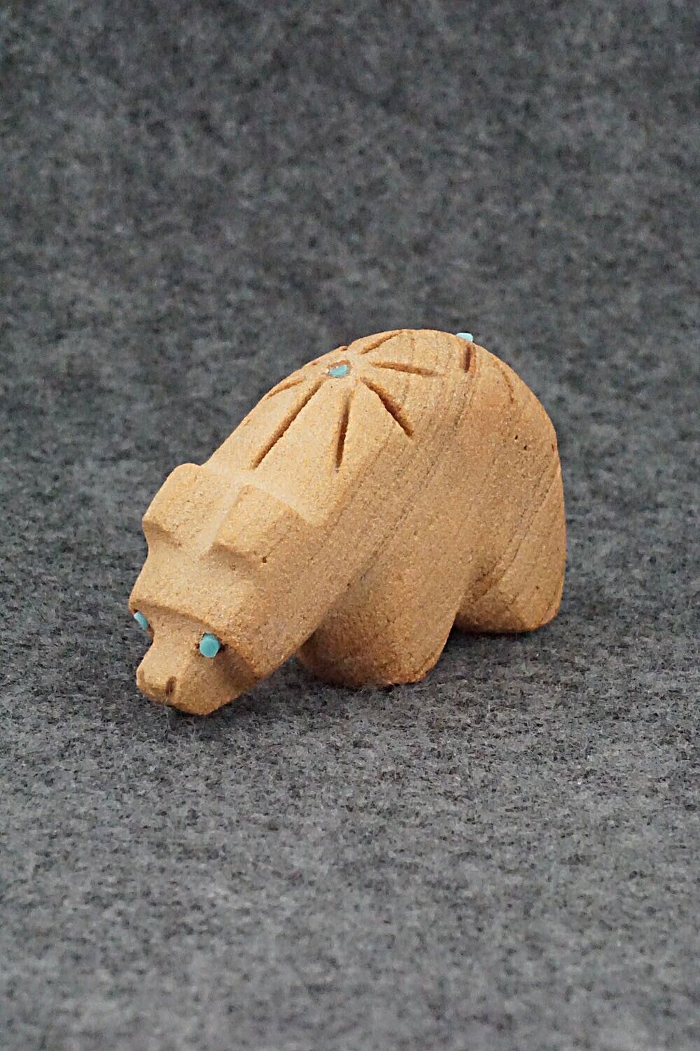 Bear Zuni Fetish Carving - Brandon Phillips