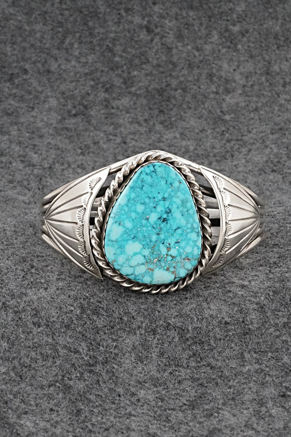 Turquoise & Sterling Silver Vintage Bracelet - Larose Ganadonegro