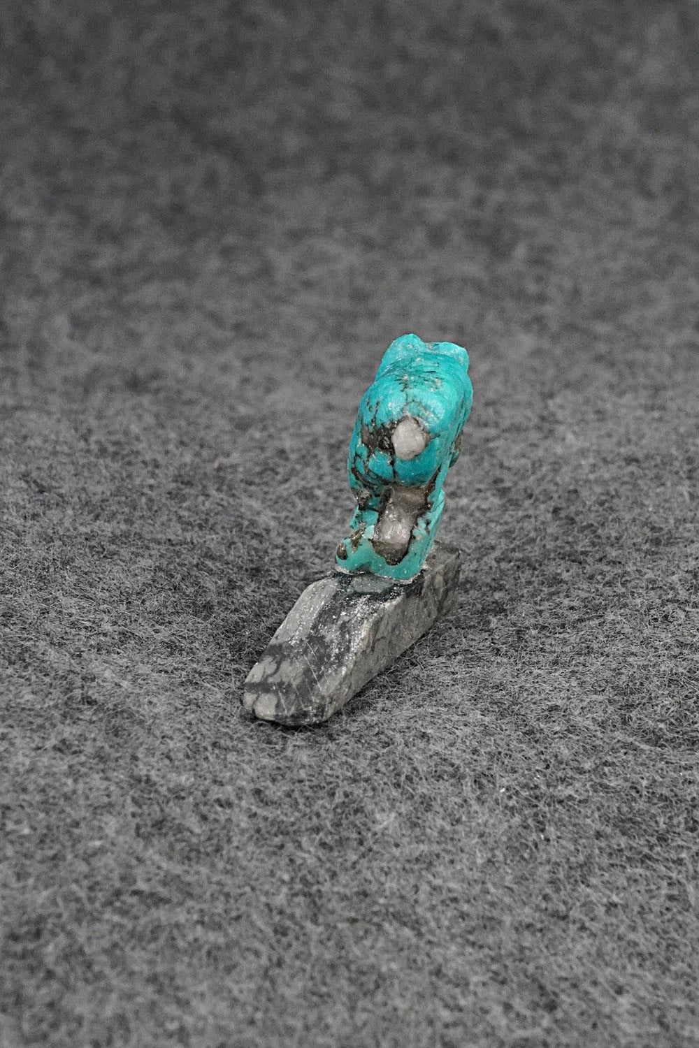 Bear Zuni Fetish Carving - Ruben Najara