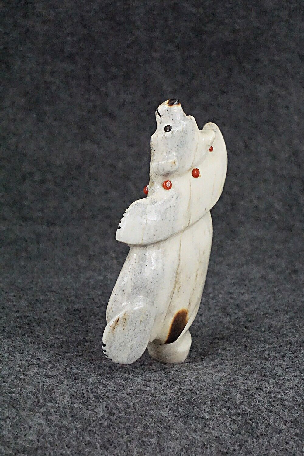 Bear Zuni Fetish Carving - Claudia Peina