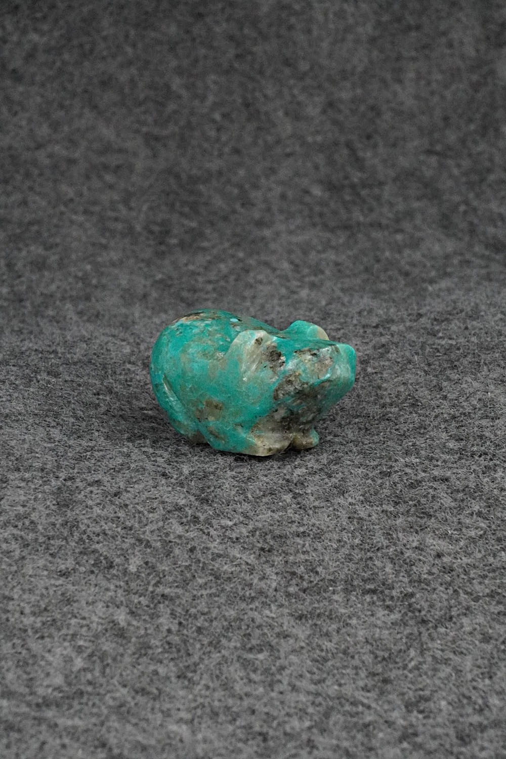 Bear Zuni Fetish Carving - Abby Quam Panteah