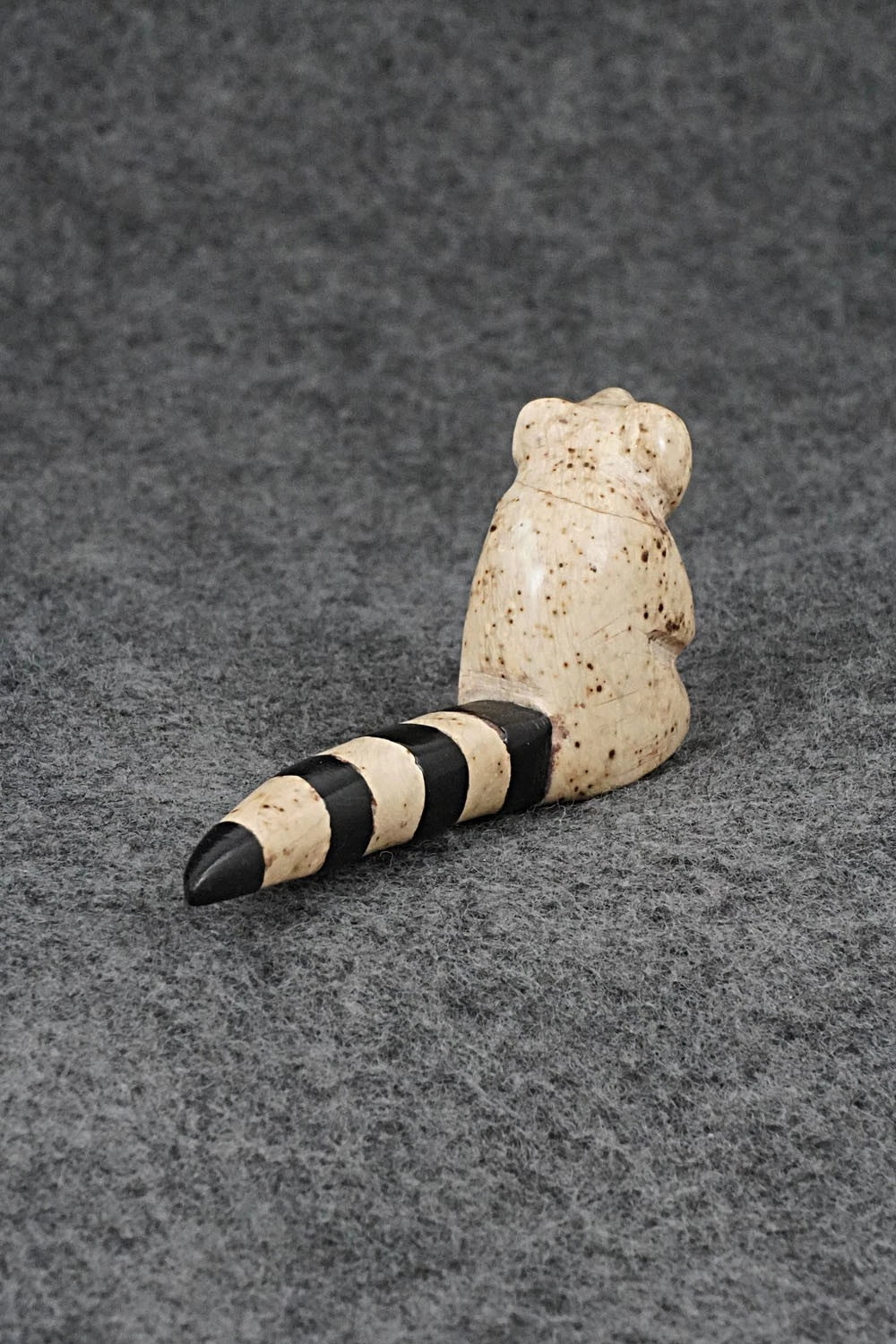 Raccoon Zuni Fetish Carving - Justin Red Elk