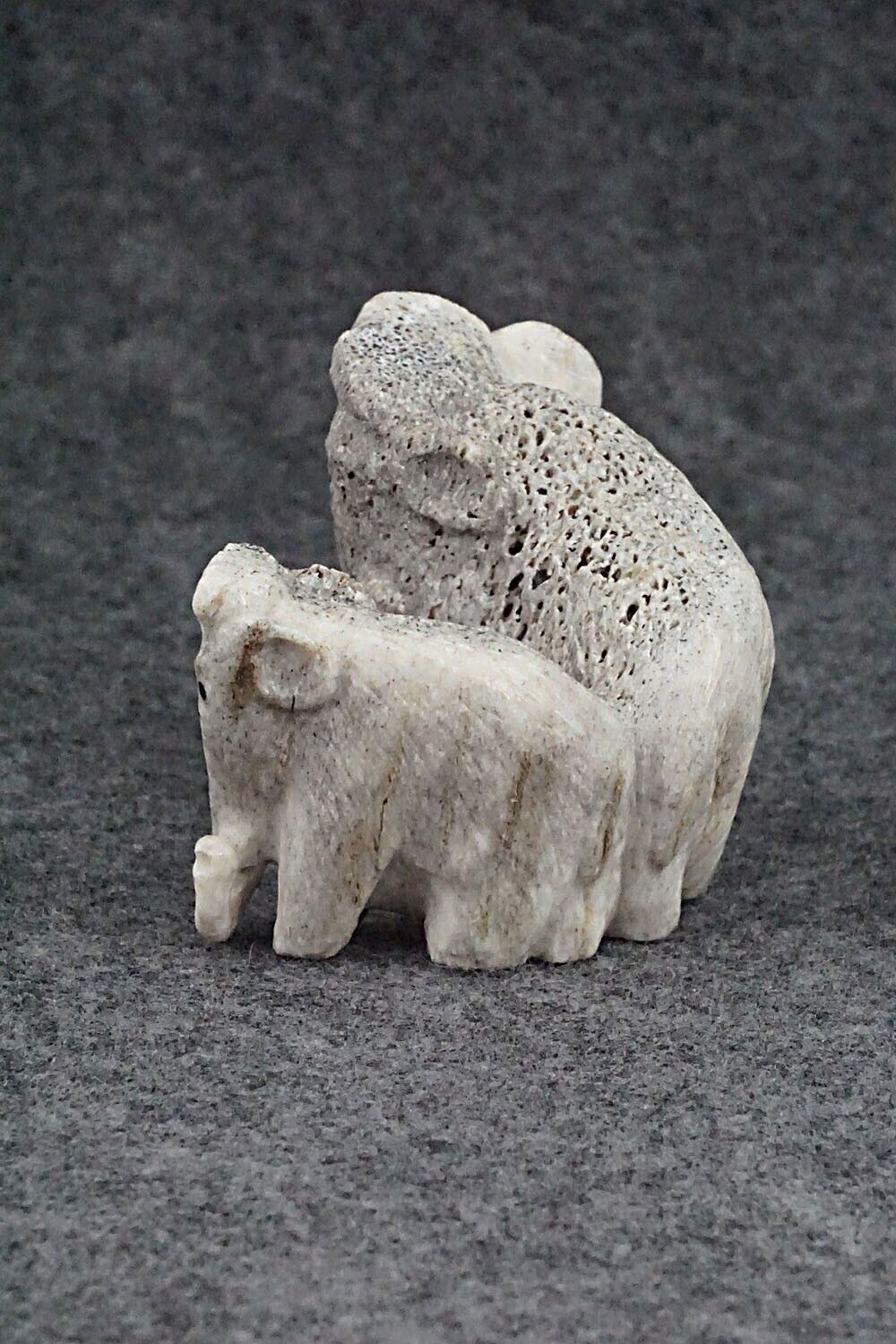 Elephants Zuni Fetish Carving - Maxx Laate