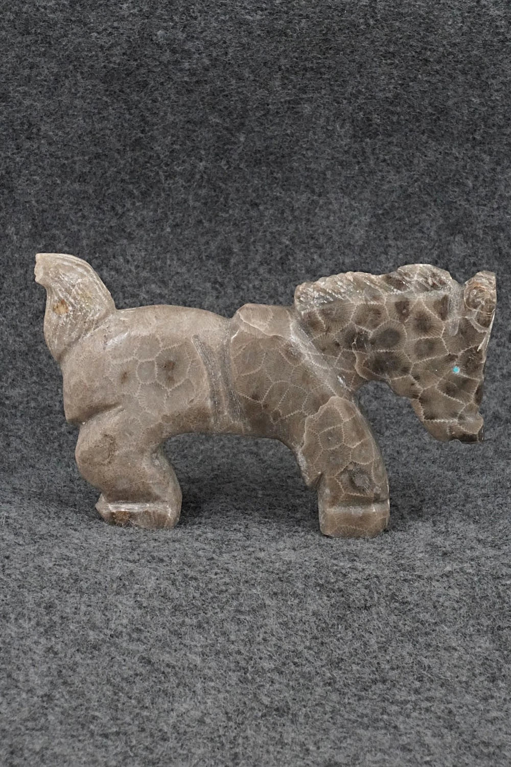 Horse Zuni Fetish Carving - Tony Mackel