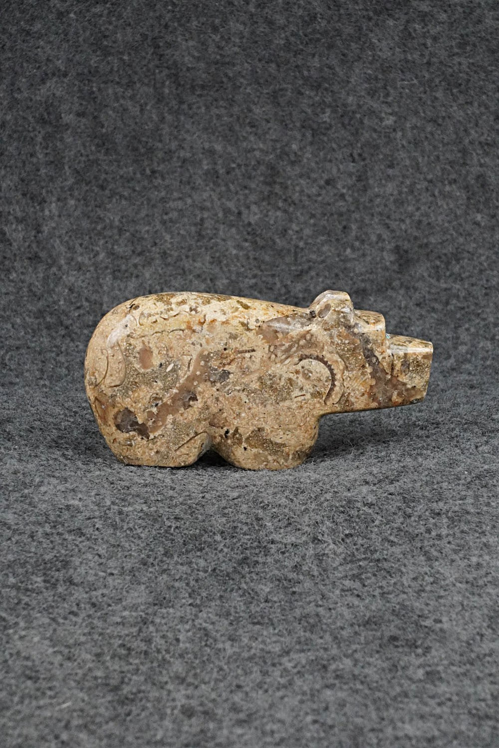 Bear Zuni Fetish Carving - Bernard Laiwakete