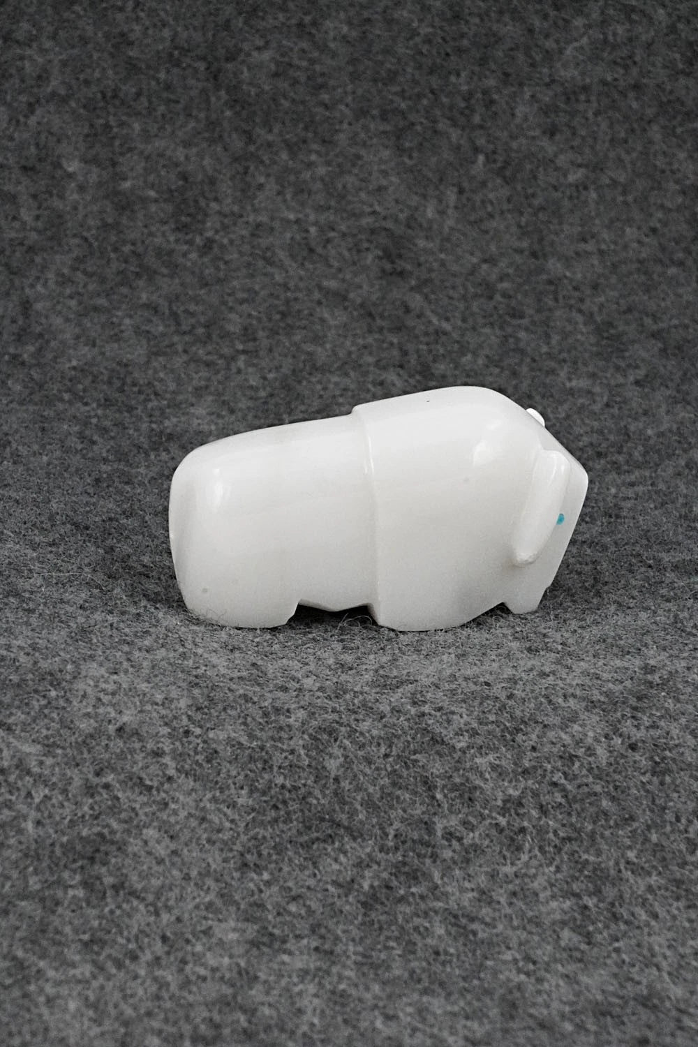 Buffalo Zuni Fetish Carving - Abby Quam Panteah