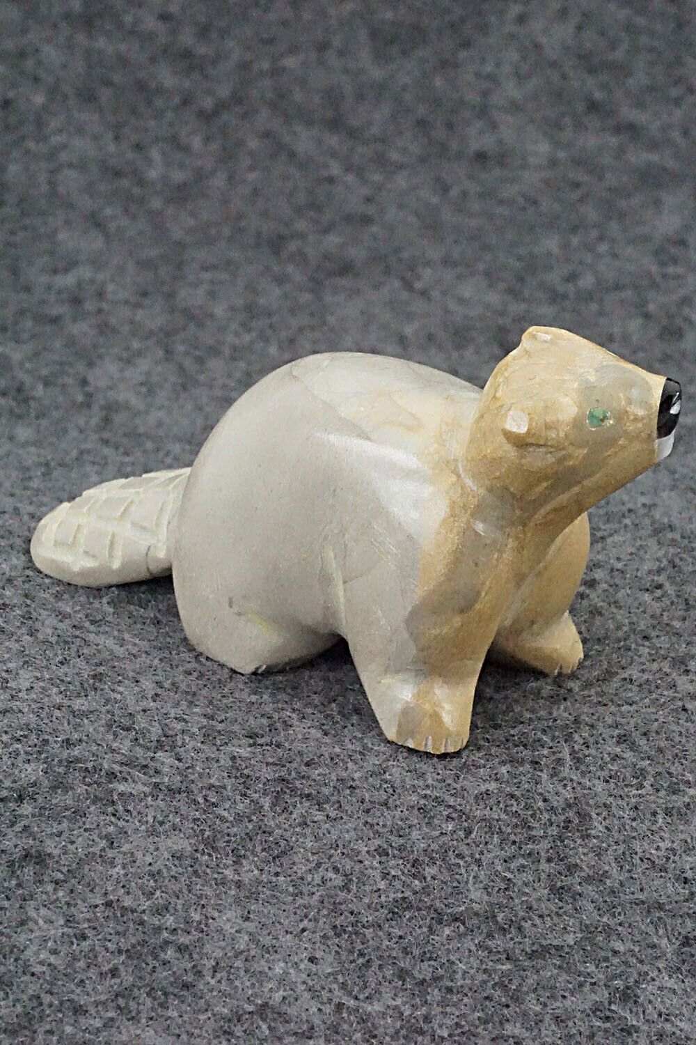 Beaver Zuni Fetish Carving - Enrike Leekya