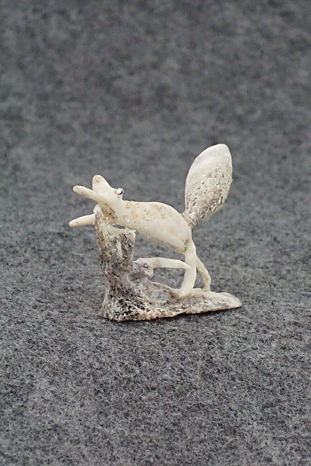 Fox Zuni Fetish Carving - Ruben Najera