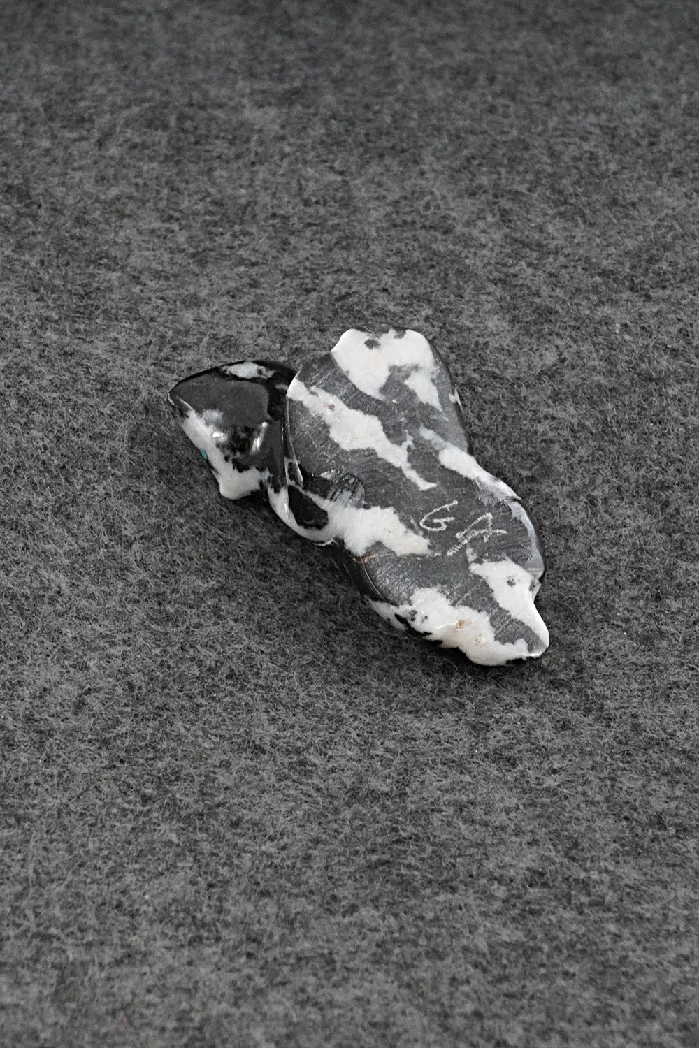 Badger Zuni Fetish Carving - Garrick Acque