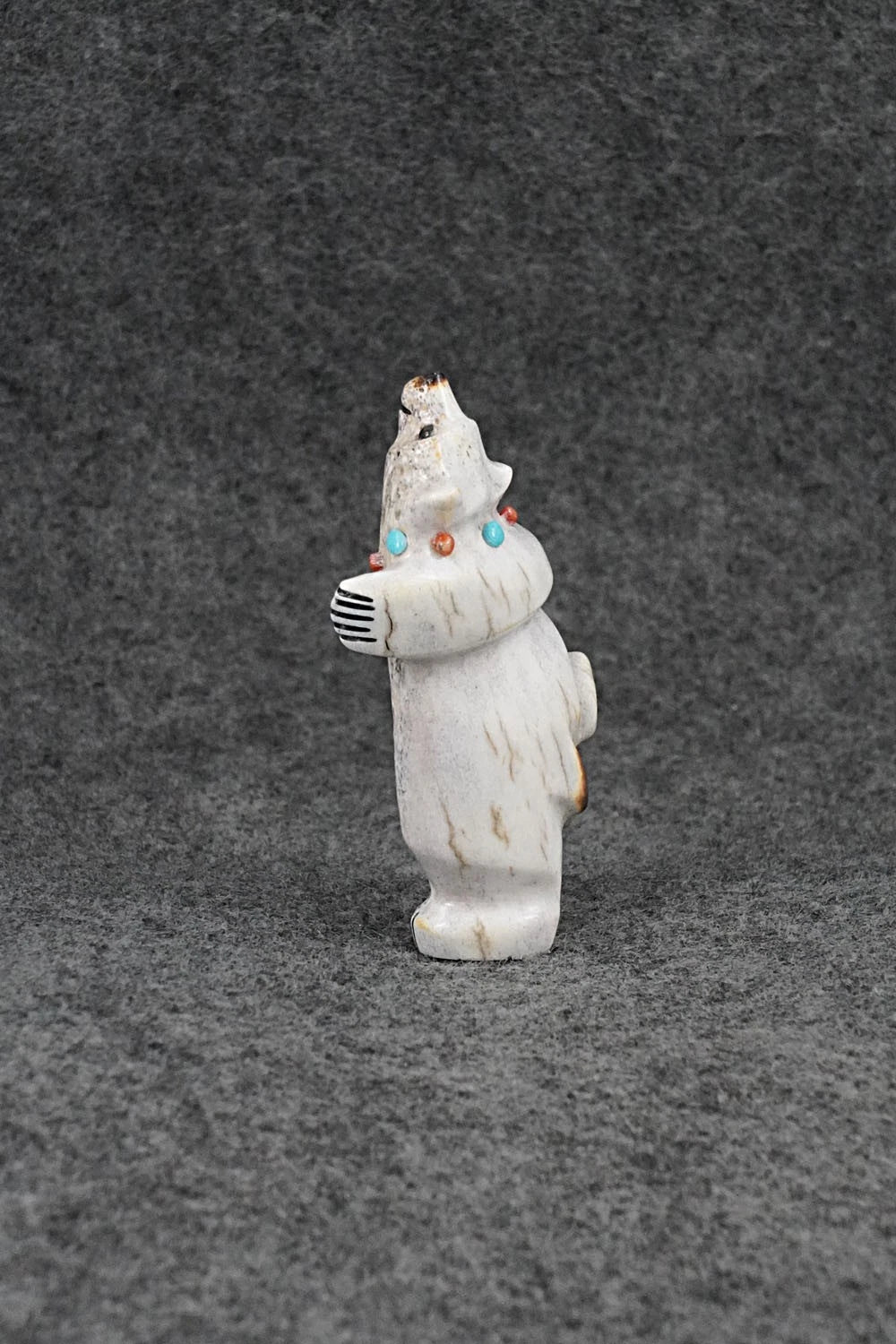 Bear Zuni Fetish Carving - Claudia Peina