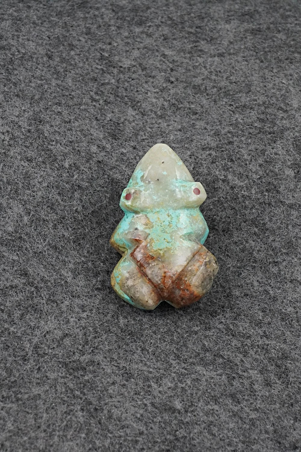 Frog Zuni Fetish Carving - Kenric Laiwekete